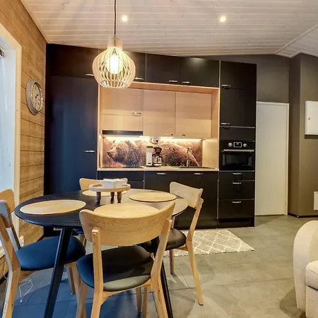 샬레 Karhukoto Center 3,5 Km Incl Wifi, Ac, Fireplace, Sauna 루카
