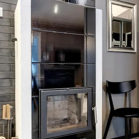 Karhukoto Center 3,5 Km Incl Wifi, Ac, Fireplace, Sauna 루카