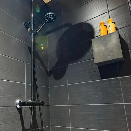 Karhukoto Center 3,5 Km Incl Wifi, Ac, Fireplace, Sauna 샬레 루카